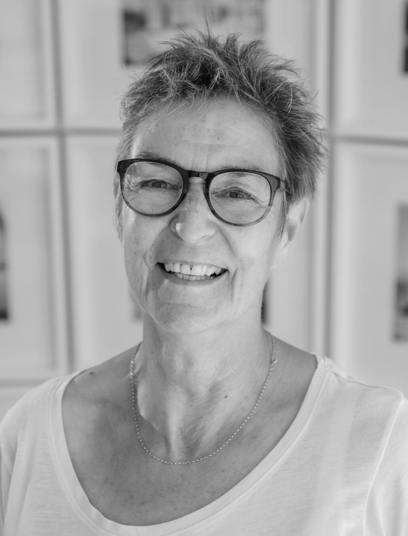 Eve Lusher Headshot